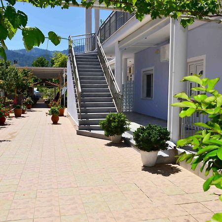 Villa Romantika Хрисі-Амудья Екстер'єр фото
